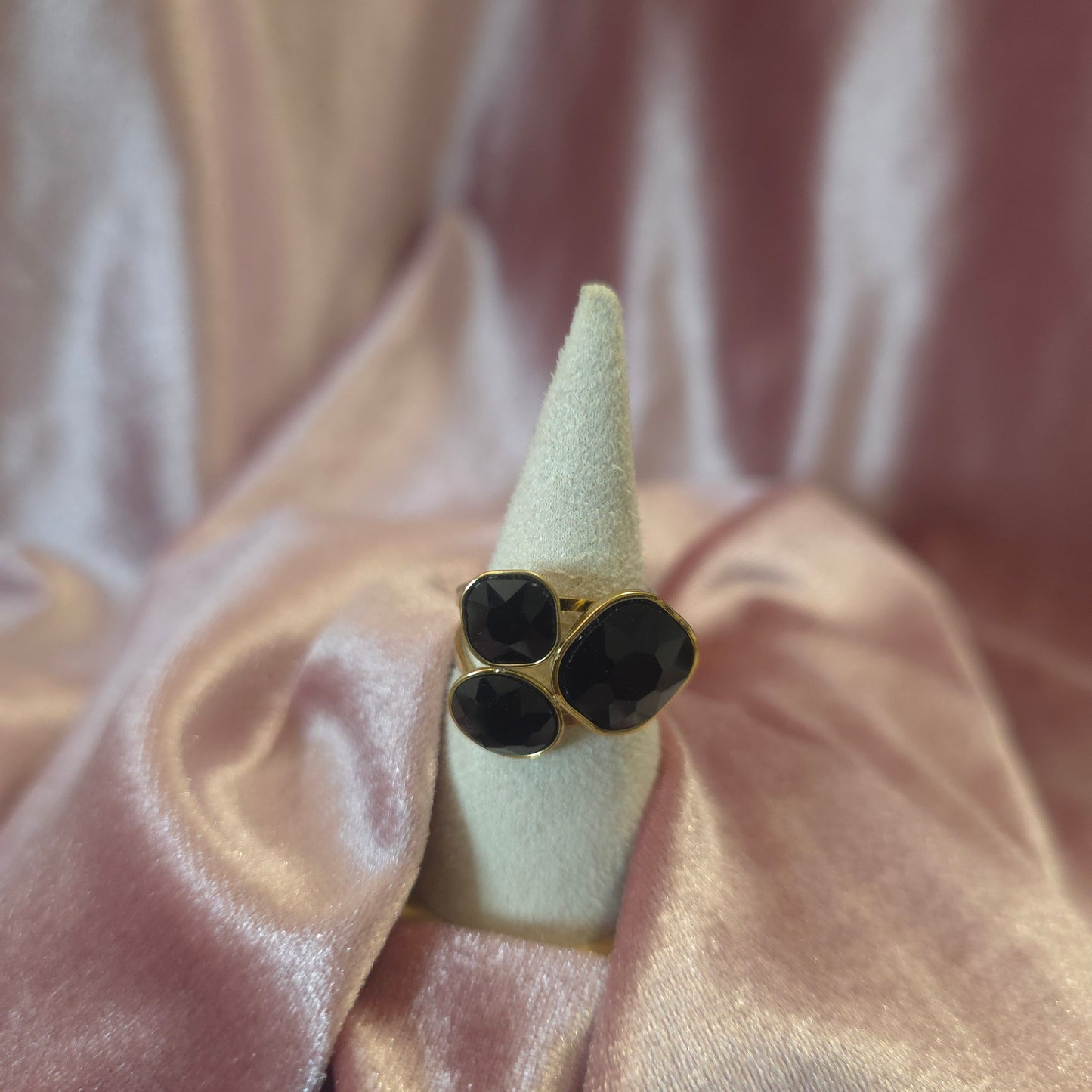 Bague cristal de verre noir